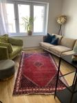 Fin röd orientalisk matta