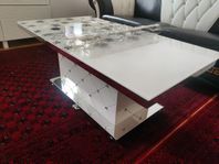 Lyxig soffgrupp + soffbord säljes (Versace-stil)