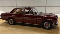 Sunstar Mercedes Benz 1:18