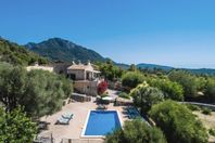 Olivgård med plats för 12 personer på Mallorca