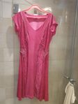 Tuff cerise sommarklänning fr Anvredie passar XS/S & liten 