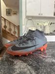 fotbollsskor Nike Mercurial CR7 stl 40.5