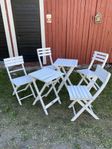 Två vita caféset