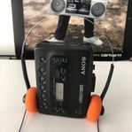 servad SONY WALKMAN + retro hörlurar 