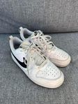 Nike sneakers stl 40