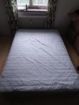 140cm Säng bortskänkes
