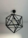Svart Metall Lampa från LjusExperten 