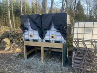 IBC behållare på stativ
