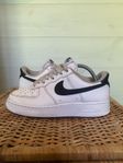 Nike Air Force One - Bra skick