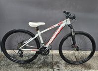 Mountainbike Specialized Pitch 27.5 tum 24 växlar