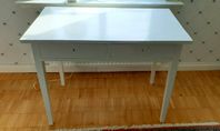 skrivbord vitmålat