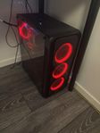 Gamingdator, skärm, tangentbord och mus