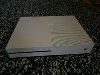 Xbox one s med kontroll