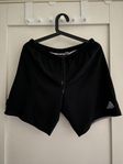 3 st shorts 150kr (adidas) 