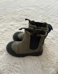boots storlek 25