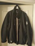 helly hansen jacka 1år