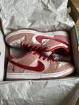 Nike SB Strange Love