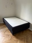 160x200 säng i gott skick