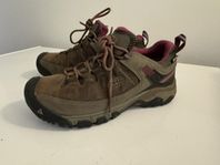 Keen Womens Thargee III waterproof hiking shoe