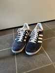 Adidas gazelle sneakers