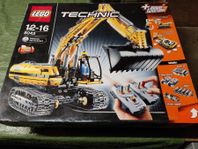 ÖSTRKE Lego Technic 8043 - Motorized Excavator, komplett