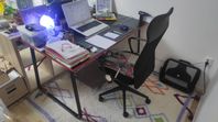 Skrivbord / spelarebord med stolen