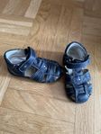 Läder sandaler stl 24