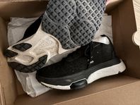 Nike N.