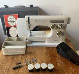 Nyservad symaskin Husqvarna 2000 modell 6020