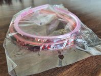 2 diadem 1 rött 1 rosa nya inplastade 40kr