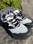 New Balance Hierro 42,5