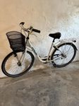 Sälja en dam Crescent cykel
