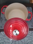 Le Creuset gryta bortskänkes