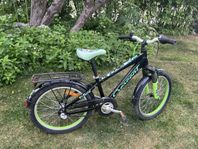 barncykel 20” fin svart grön