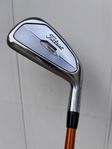 Titleist U505 Utility m Tour AD 85