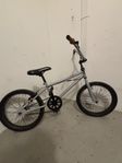 BMX cykel - Kan även bytas mot elscooter eller liknande