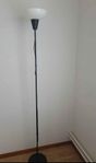 Golvlampa (ikea)