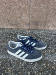 Adidas skor