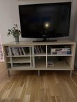 Tv-bänk