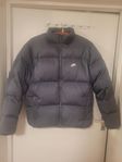 Nike pufferjacka / vinterjacka - Strl S