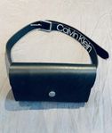 Calvin Klein bältesväska