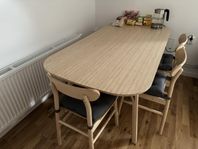 IKEA matbord med 4 stolar