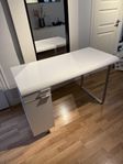 blankvitt skrivbord 120x50
