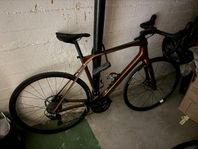 Merida Scultura Endurance 4000 – kolfiberracer + tillbehö