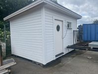isolerad gäststuga/ förråd 3,3x4,5 meter. 