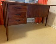 Skrivbord Göran Strand teak 50/60 tal