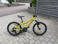 Scott 20 tum 7 växlad med vridreglage 
