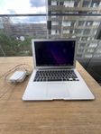 MacBook Air 13” (2017) + laddare