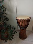 Afrikansk djembetrumma