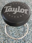 Taylor pall gitarr - barstol